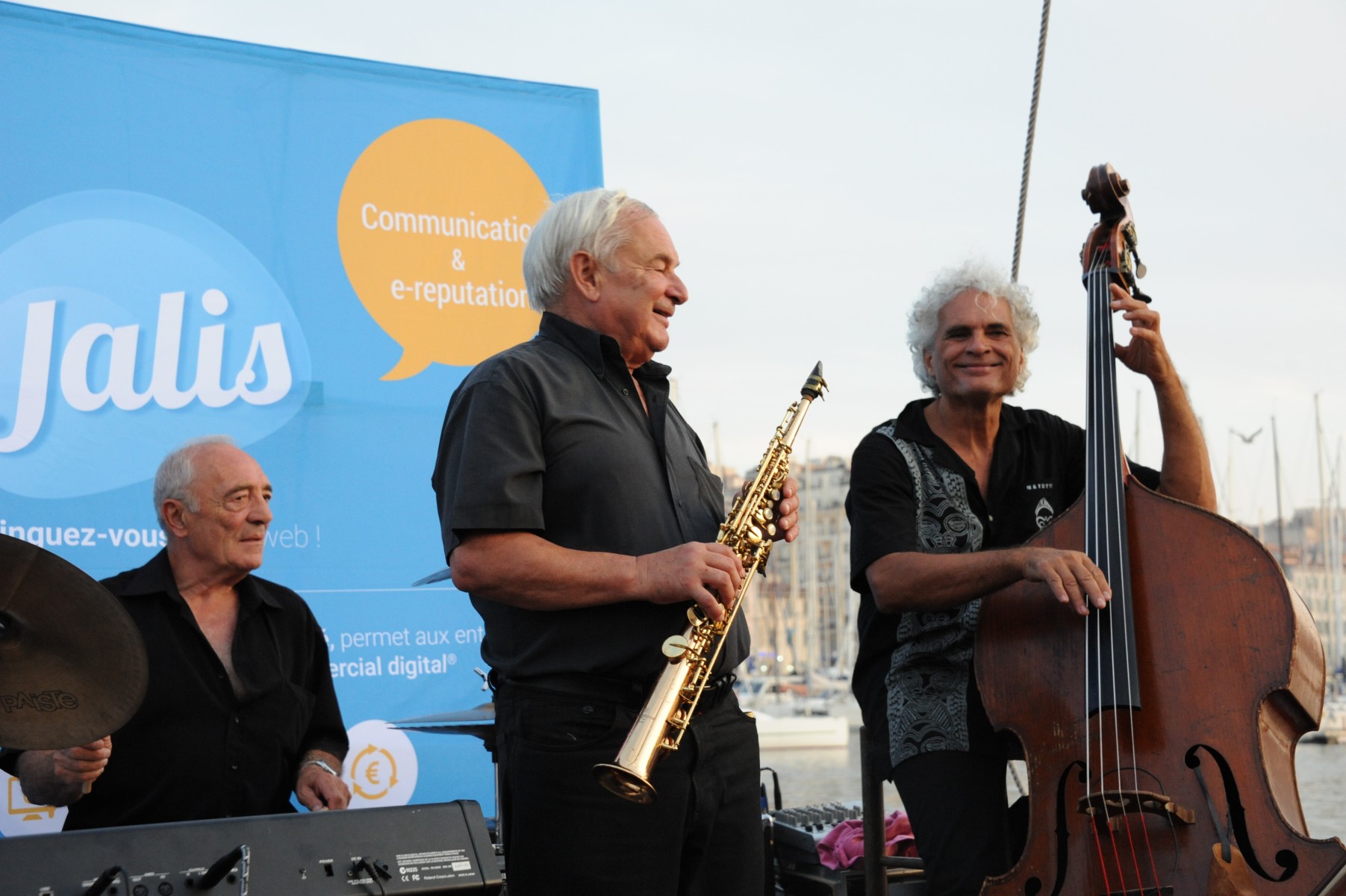 Groupe de musique à la soirée Jalis Boat à Marseille
