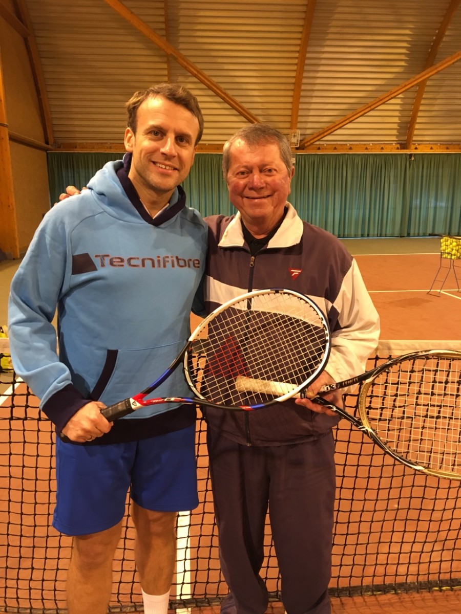 Emmanuel Macron en compagnie de son entraineur